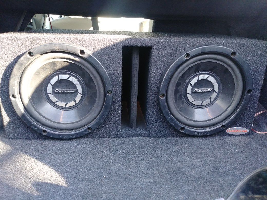 2 10 inch pioneer subs