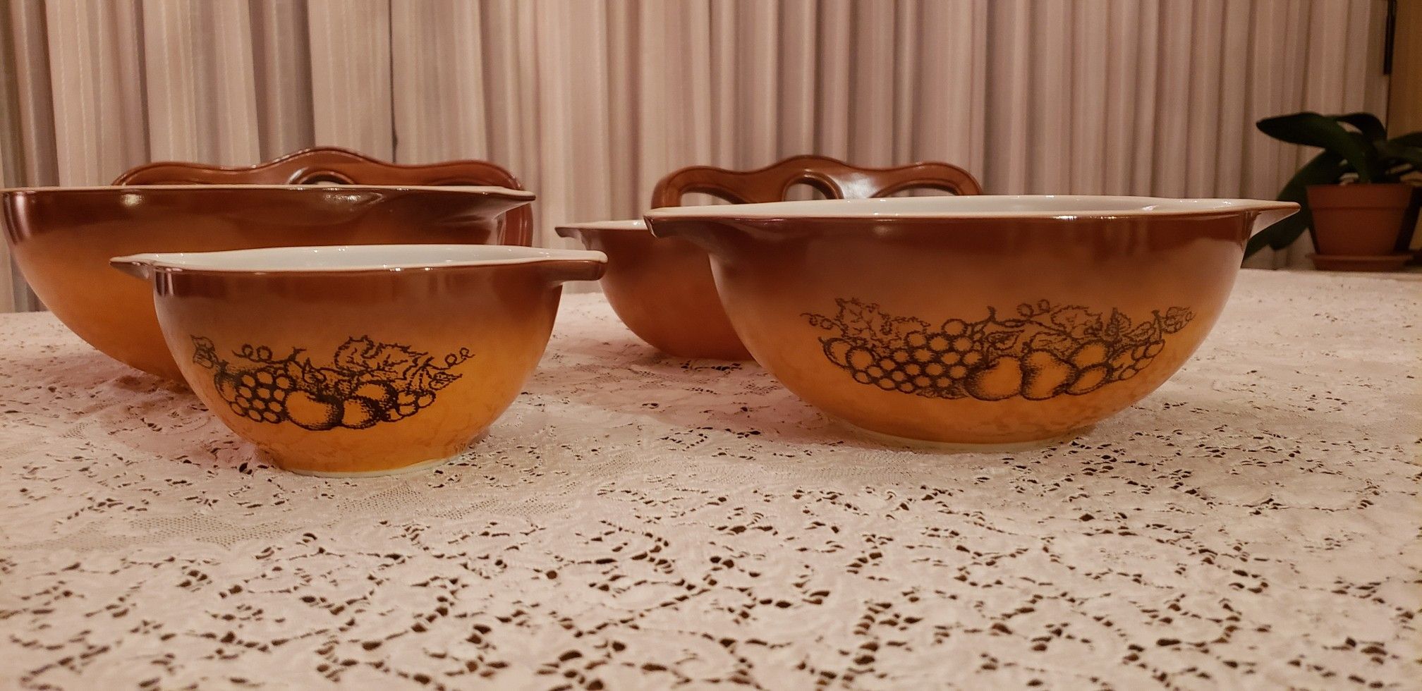 Vintage Pyrex Old Orchard Mixing Bowl set