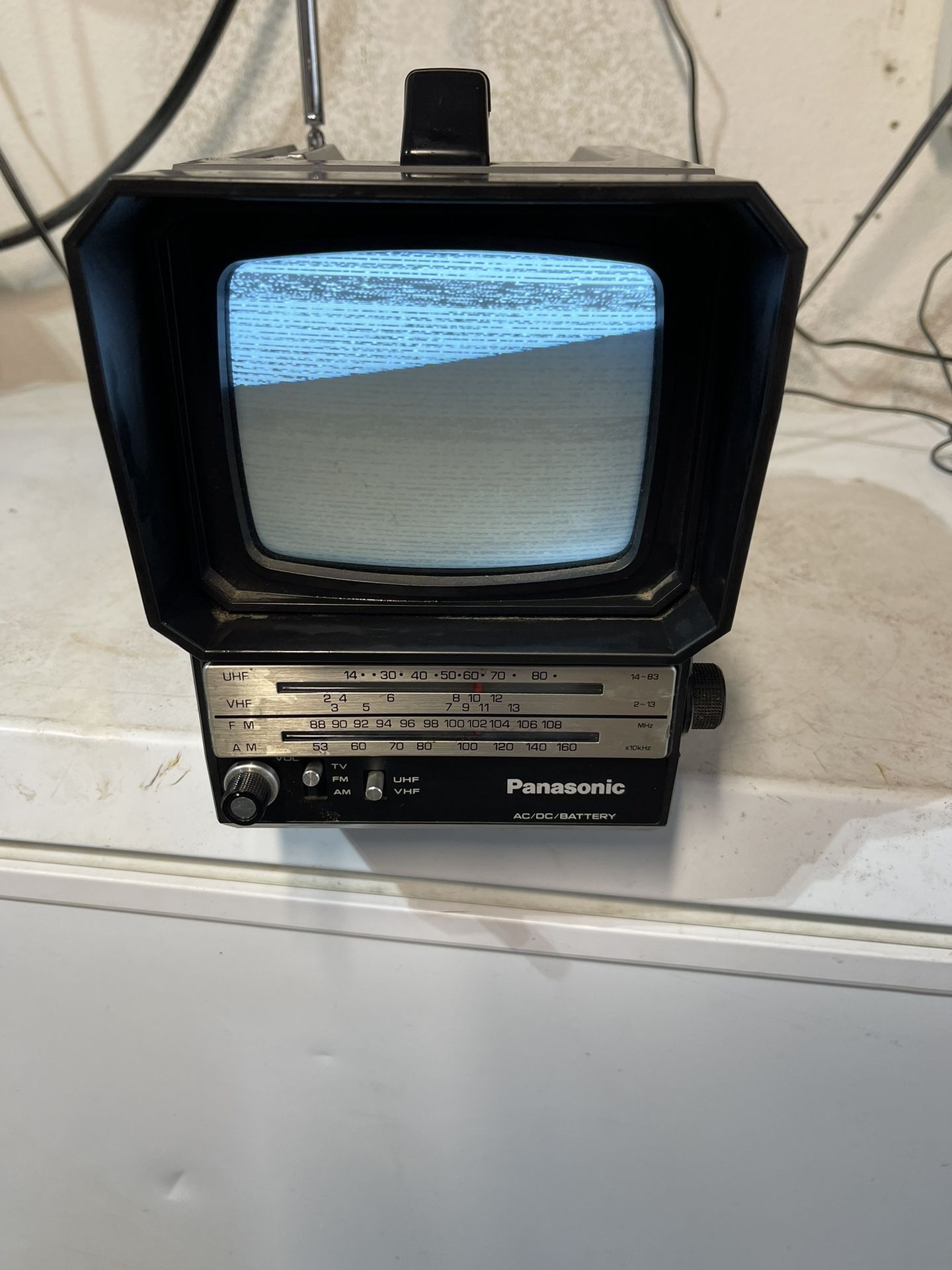 Vintage Panasonic Portable TV Model TR-5045P Made In Japan 1985 tested