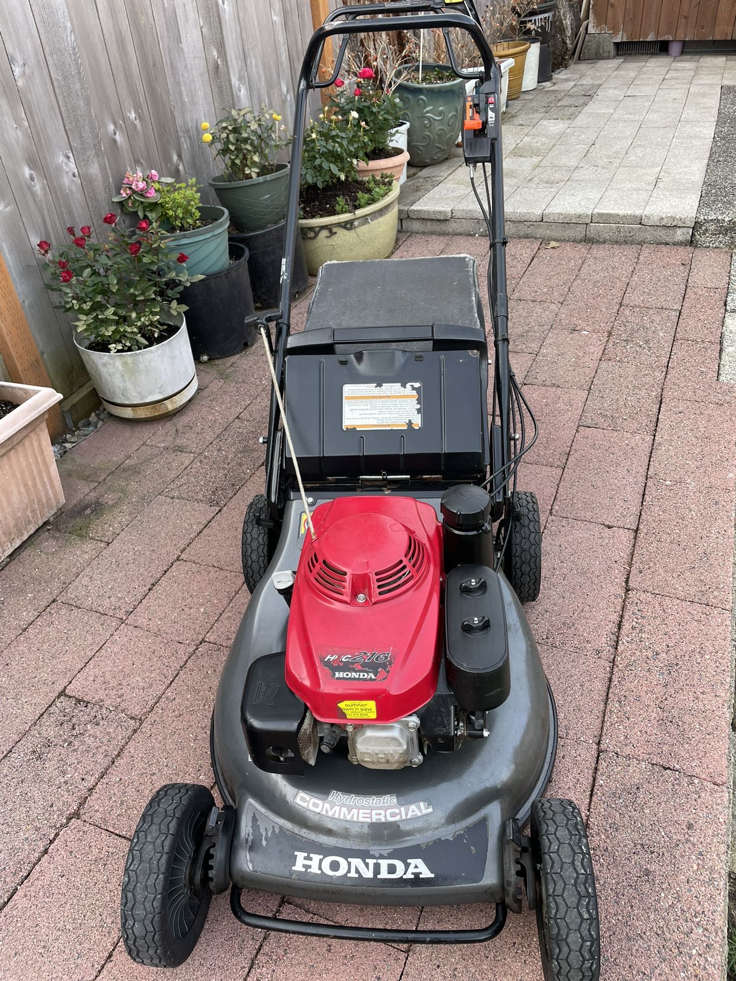 Honda Hrc216 Commercial Lawn Mower for Sale in Seattle, WA OfferUp