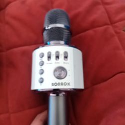 karaoke mic speaker Bluetooth compatible $5