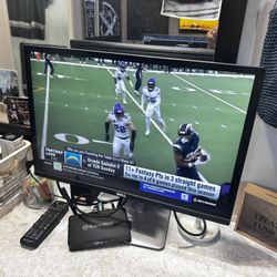 Dell Ultra Sharp U2456 monitor