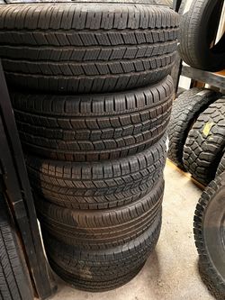 26560R18 All Season Tire for $100 installed . (SEMI NEW) 90+% tread  HAVE 1 OF EACH BRAND  26560R18 265/60/18 265/60/R18 265-60-18 265-60-R18 265 60 1