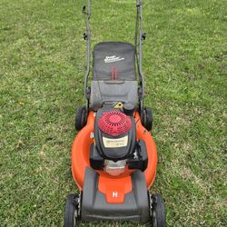 Husqvarna 22" Self-propelled Lawn Mower 