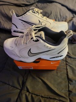 Nike Air Monarch White Sneakers 11.5 like new