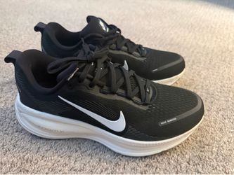 Nike Vomero 18