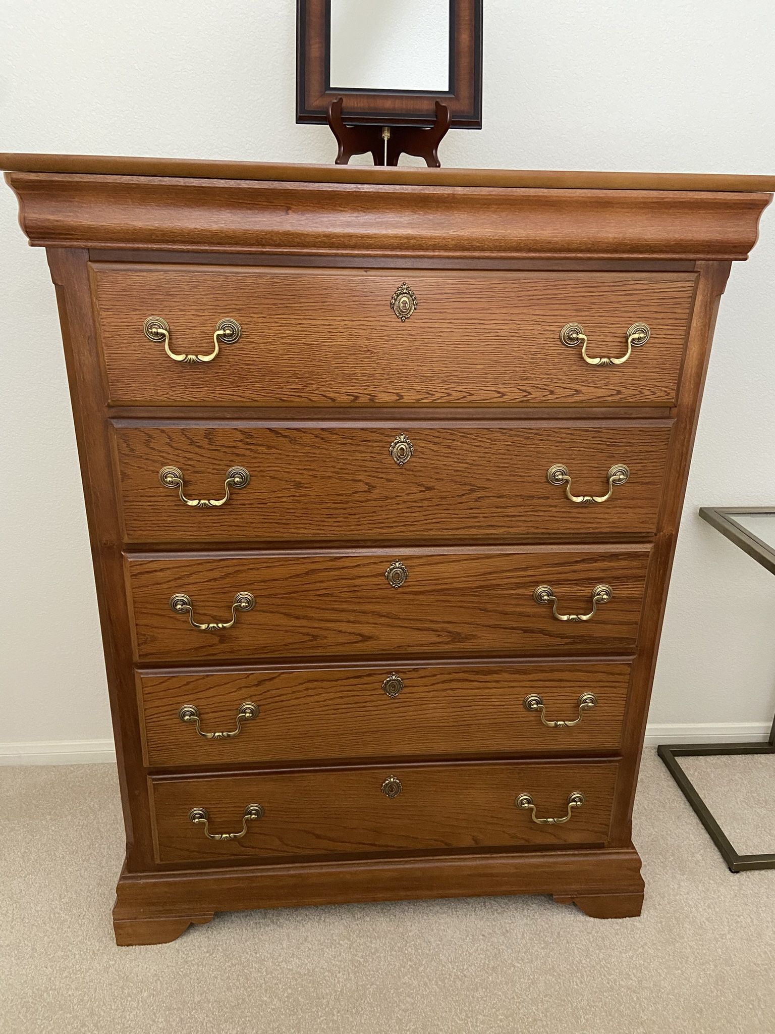 Dresser And Chest Of drawers