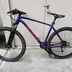 2017-18 Specialized Rockhopper 
