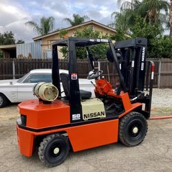 Forklift (Big Tires Read The Listing)