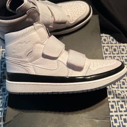 (NEW ) AIR JORDAN 1 HI DOUBLE STRP