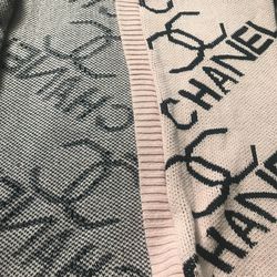 Chanel cardigan Sweater  Thumbnail