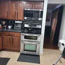 Double Oven Gas & Electric Stove