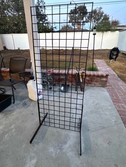 Black Metal Grid Wall Display Stand