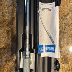 Torque Wrench 100-700 Inch Lbs Per Ft