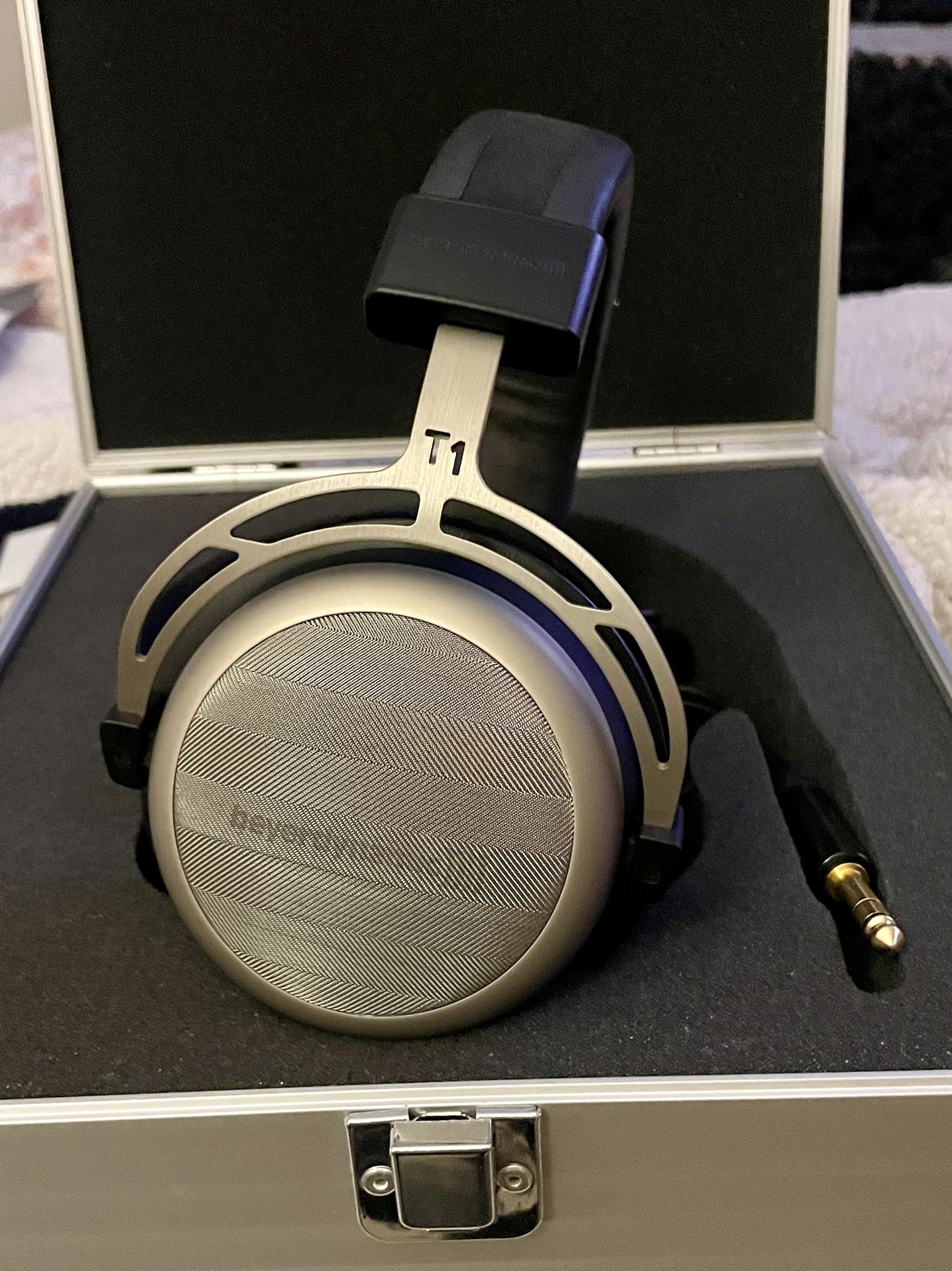 Beyerdynamic T1 1st Generation Headphones 