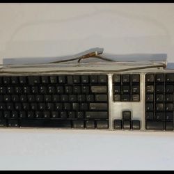 Vintage Apple Pro Keyboard (M7803) - Clear/Black
