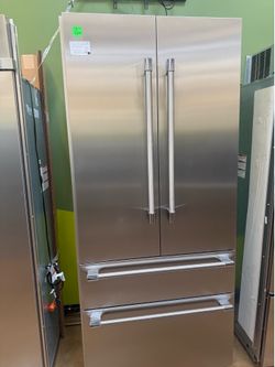 Thermador 36” Built in refrigerator