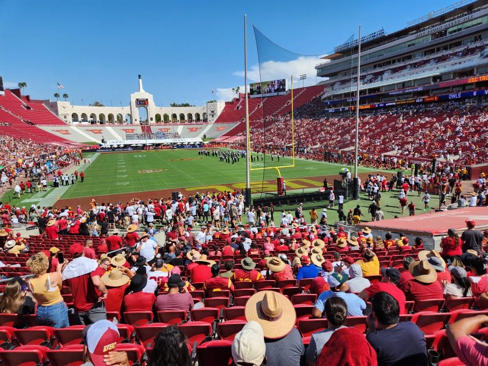 Iowa Hakweyes vs USC Trojans Football- Homecoming 2 Tixs Left! TAF Seats