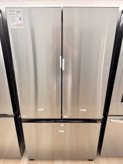 New Samsung Bespoke 24 cu ft French Door Refrigerator rf24bb6600ql