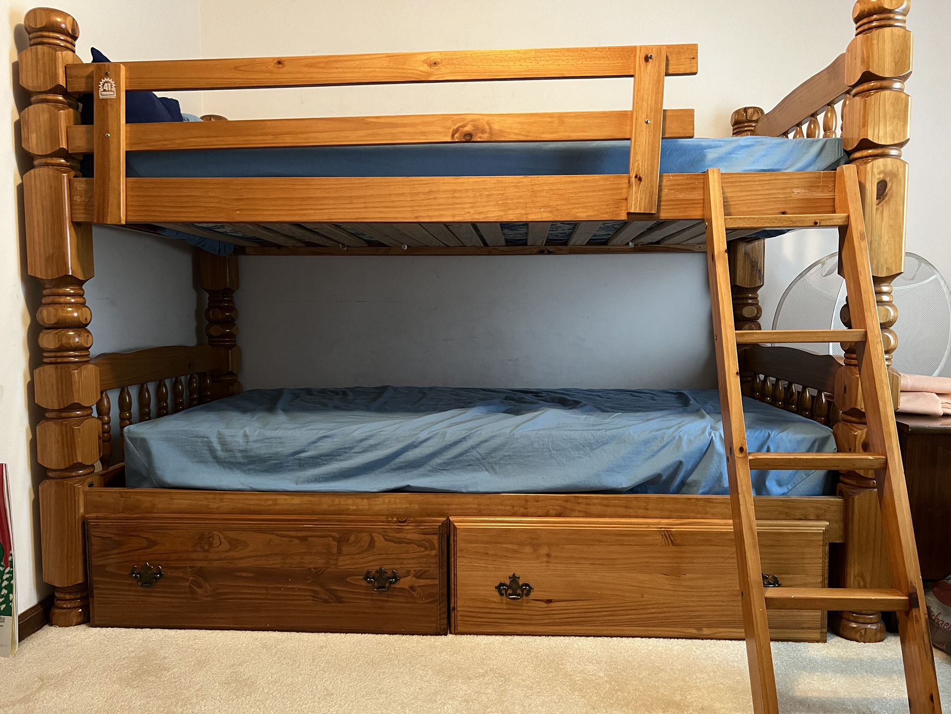 Bunk Bed With Ladder 