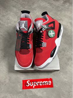 Jordan 4 Toro 2026 size 10 men