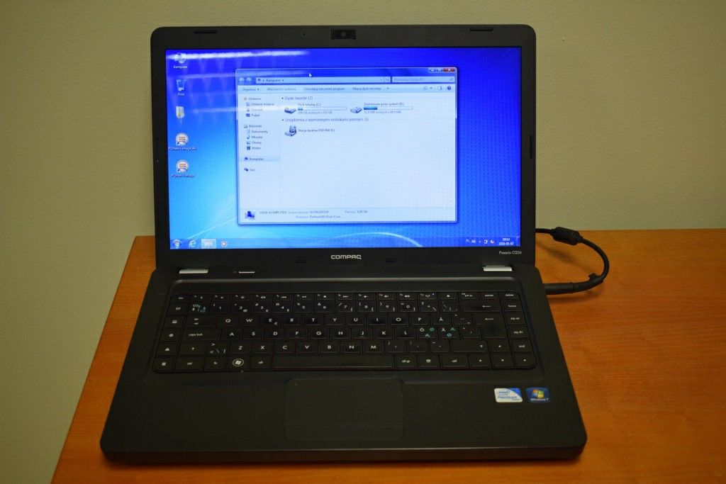 Used HP Presario Notebook Laptop  15.5 inch LCD Display 4 Gigs   Windows 10