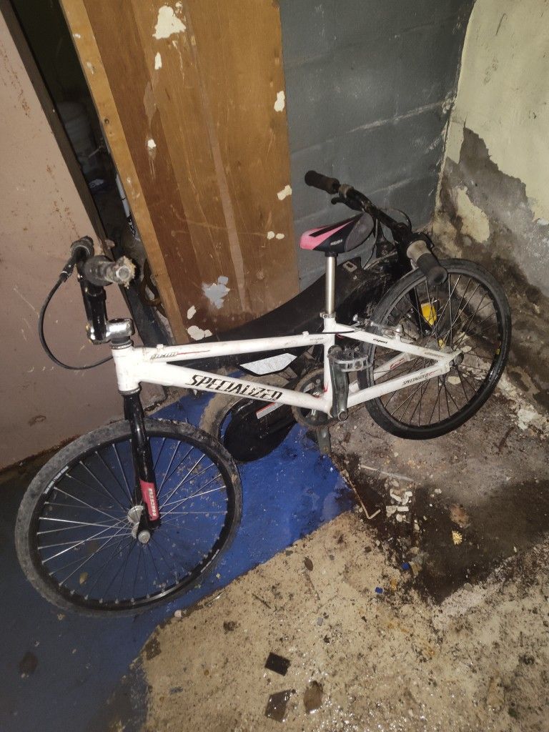 Specialized 20in Racing bike $400/bestoffer or trade