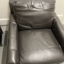 10 x 10 Storage Unit Full Of High End Furniture For Sale 