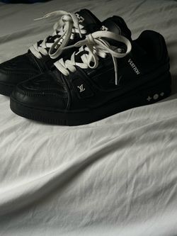 Black LV Skates Size 9