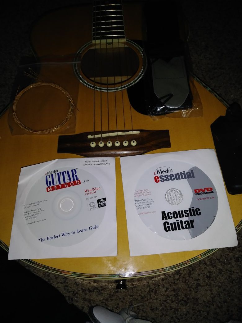 Used few time like new SEQUOIA AGW4015NA Natural Acoustic Guitar Teach Yourself Acoustic Guitar Pack Steel-string