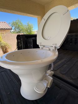 Porcelain RV Toilet with Seat and Flush Pedal