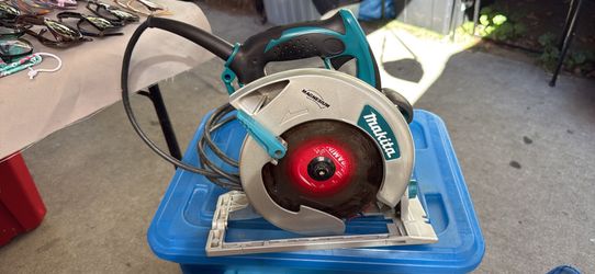 Makita 5007MG 7-1/4 Magnesium Circular Saw