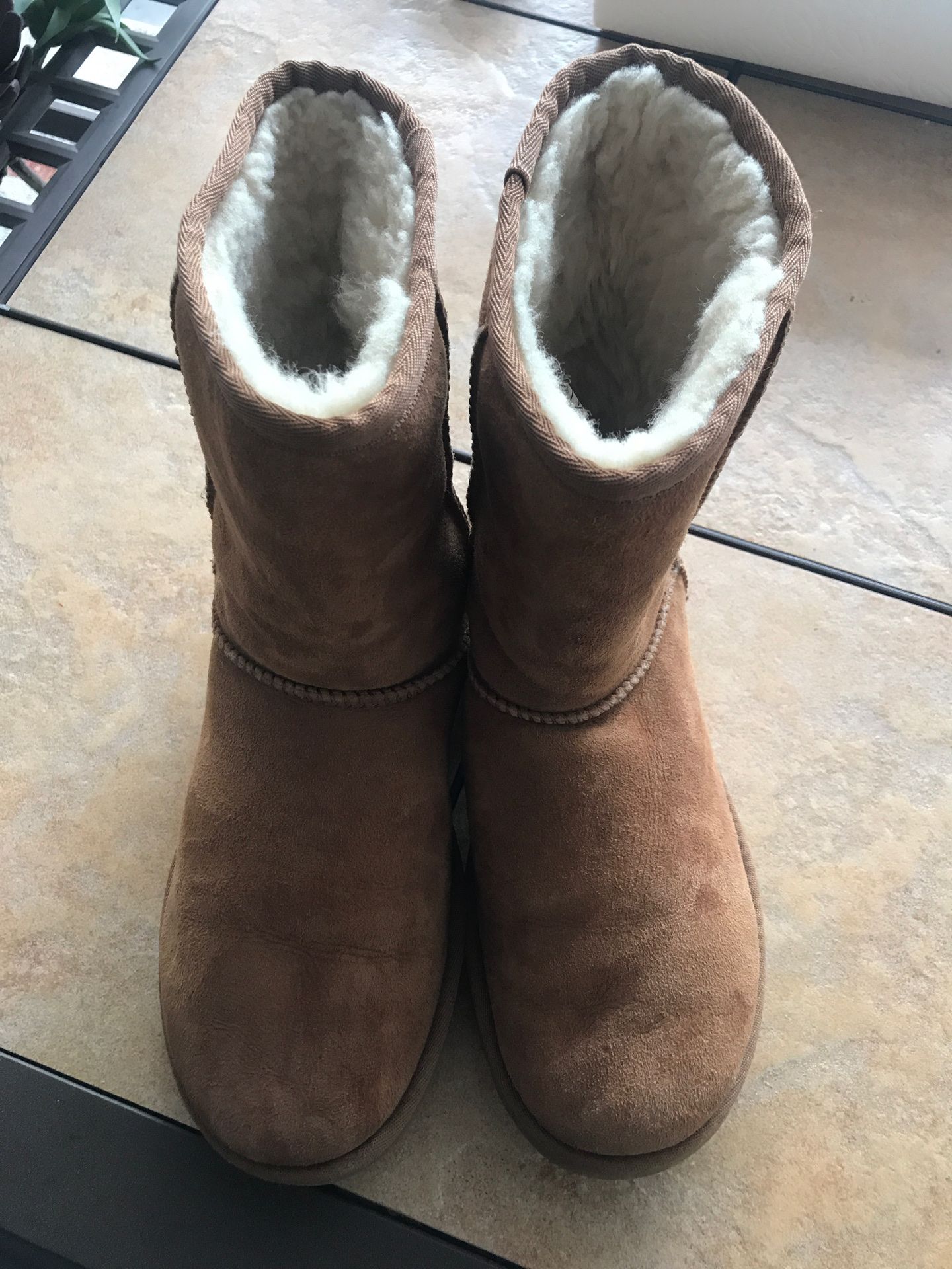 Ugg women’s boots size 8
