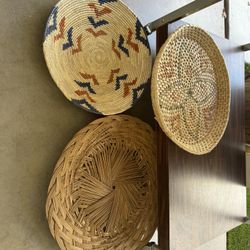 Vintage Baskets Wall Decor