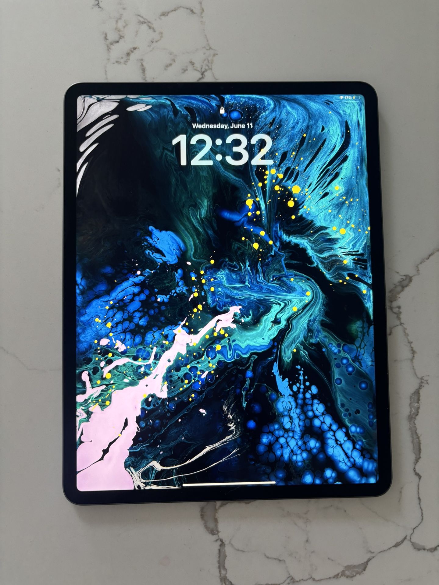 iPad Pro 12.9” (2020) – Excellent Condition