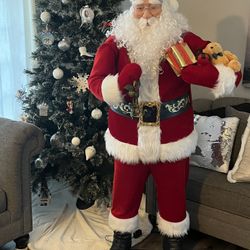 Life Size  Mechanical Santa Clause 