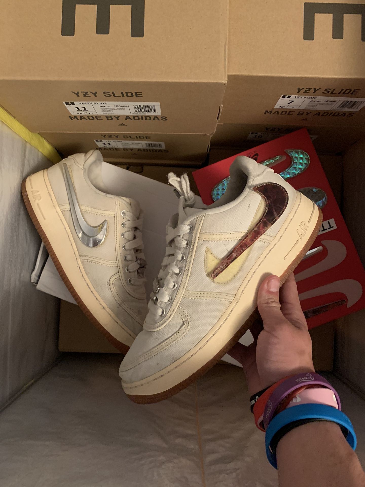 Travis Scott Air Force 1 Size 8.5 Nike Travis Scott x Air Force 1 size 8.5 (READ DESCRIPTION) main image 3