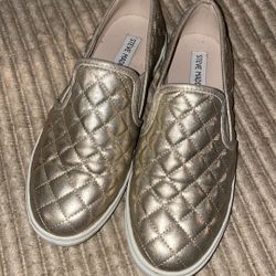 Steve Madden Womens Gold Quilted Slip On Loafers Shoes Size 7