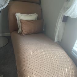 Chaise