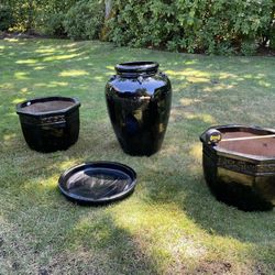 Large ceramic pots
