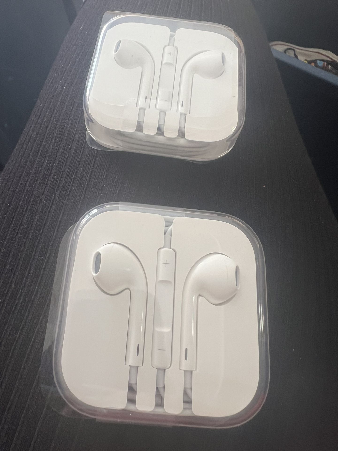 Apple Headphones New 