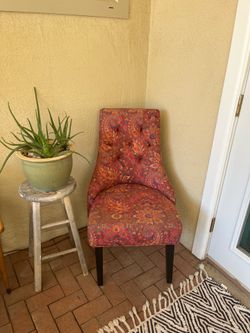 Accent chair
