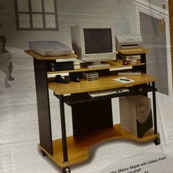 Personal Computer Station 