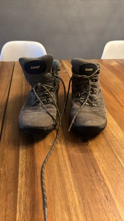 Women’s HI-TEC hiking Boots