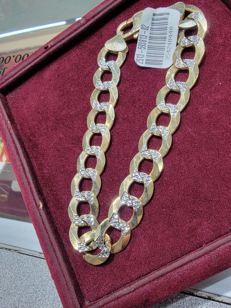 Gold Diamond Cut Cuban Bracelet for Sale in San Antonio, TX - OfferUp