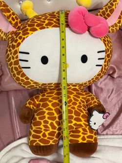 Big New Sanrio Hello Kitty Giraffe