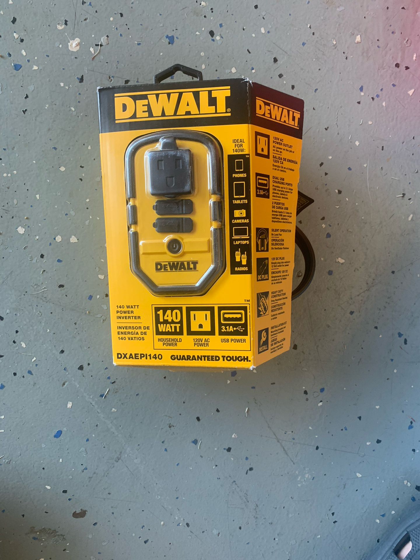 Brand new DeWalt 140 watt portable car power inverter with dual usb