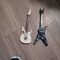 Guitar Replica S