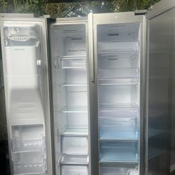 Side X Side Refrigerator Great Condition