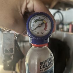 A/C Car Refrigerant For Most GM Cars 